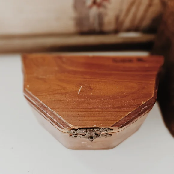 Vintage Wooden Trinket Box - Picture 2 of 8